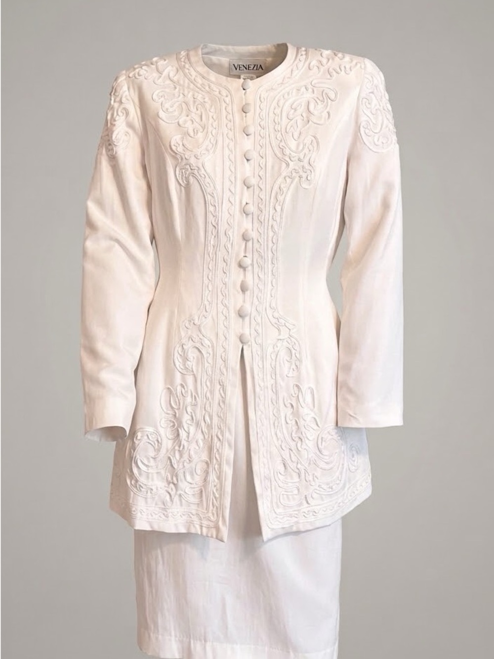 R&M Richards Karen Kwong Vintage Embroidery Skirt Suit Set White Sz 8